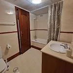 Ideal For Families: Pool, Walk To Beaches & Shops Daire *
