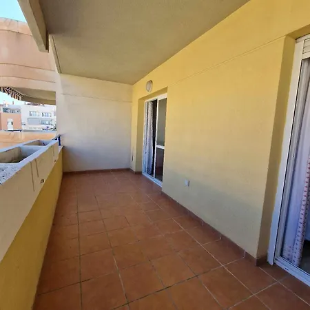 Appartement 10-minute Walk To | Pool & Parking *