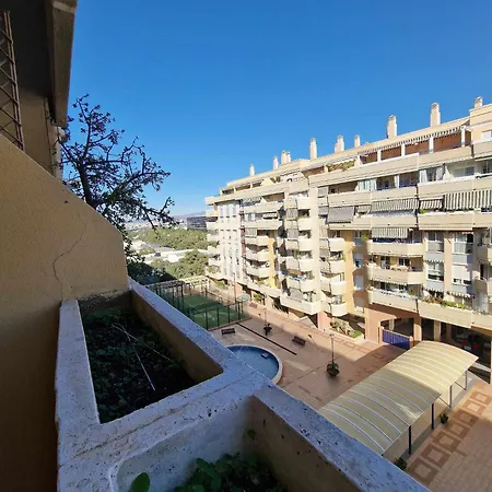 Appartement 10-minute Walk To | Pool & Parking