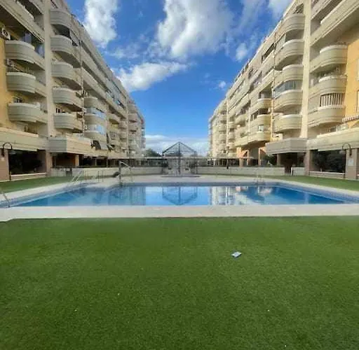 Ideal For Families: Pool, Walk To Beaches & Shops * Málaga