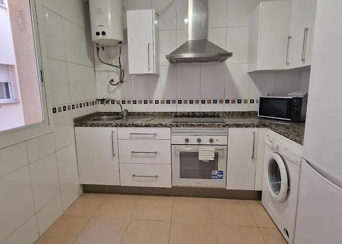 Ideal For Families: Pool, Walk To Beaches & Shops Appartement