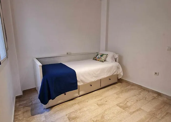 Ideal For Families: Pool, Walk To Beaches & Shops *