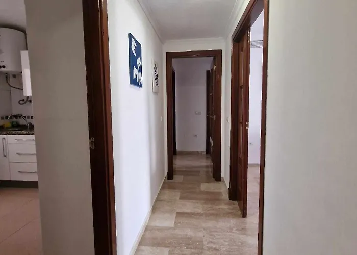 Ideal For Families: Pool, Walk To Beaches & Shops *