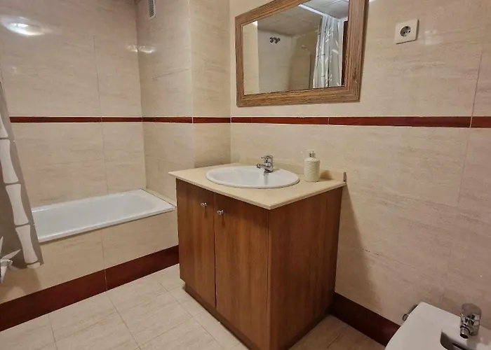 Ideal For Families: Pool, Walk To Beaches & Shops Appartement