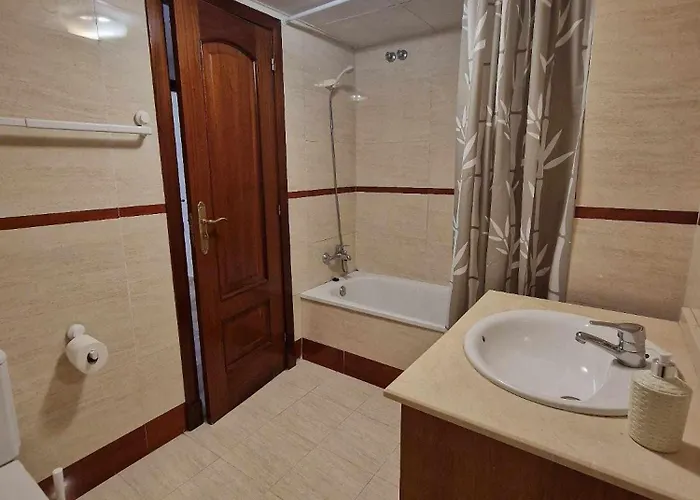 Ideal For Families: Pool, Walk To Beaches & Shops Appartement *