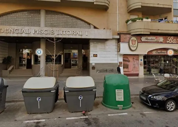 Ideal For Families: Pool, Walk To Beaches & Shops Málaga